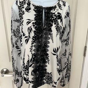 White House Black Market blouse size small NWT